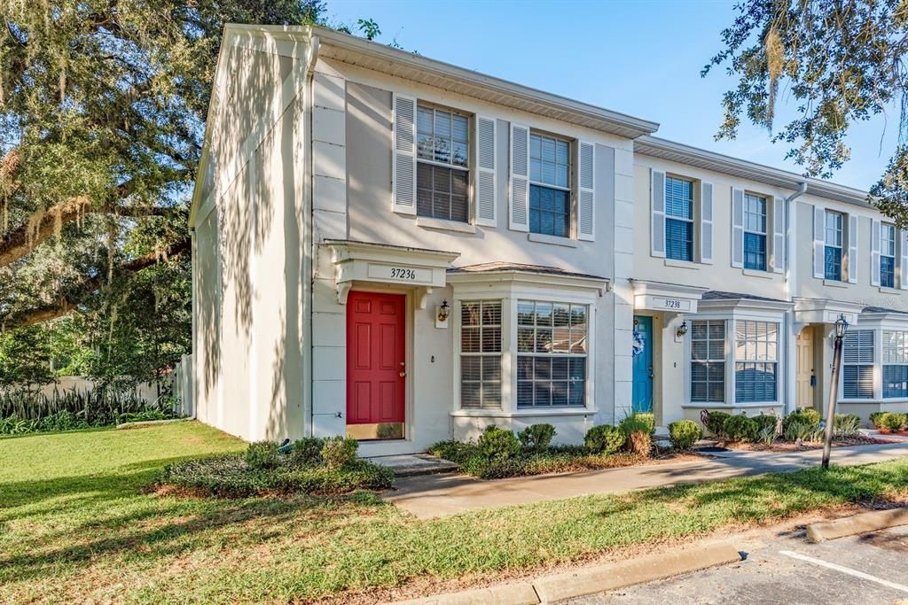 For Sale: $170,000 (2 beds, 1 baths, 1051 Square Feet)