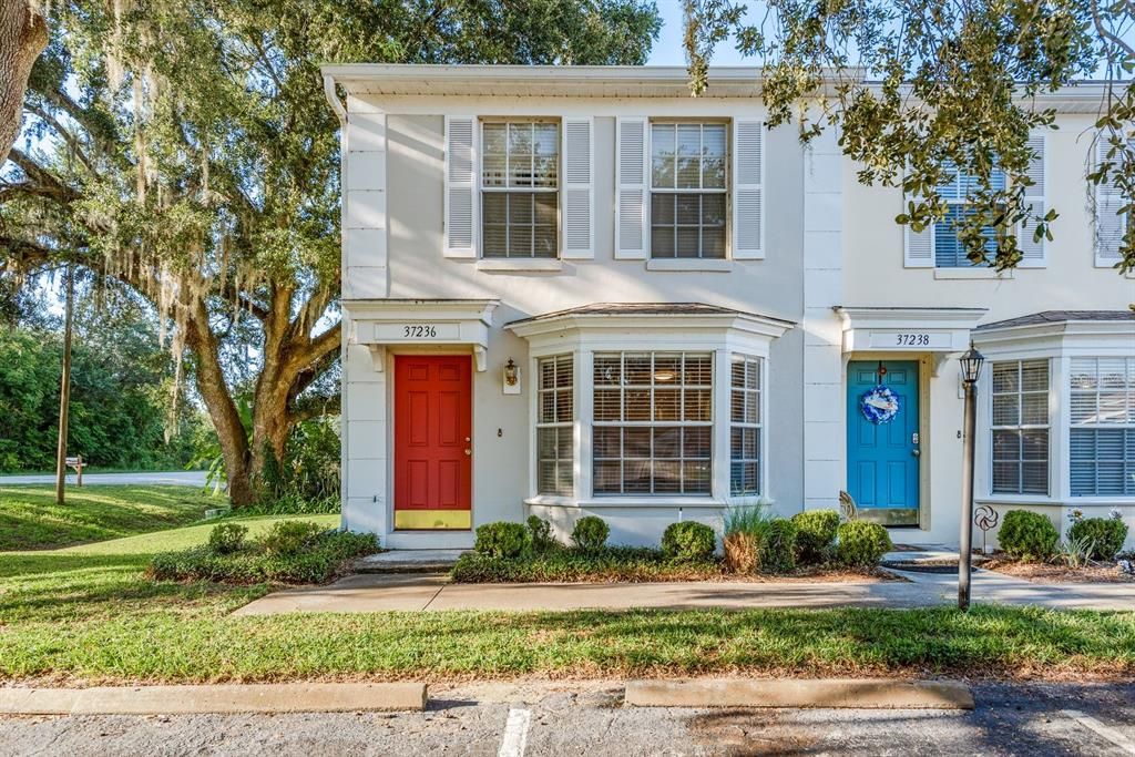 For Sale: $170,000 (2 beds, 1 baths, 1051 Square Feet)