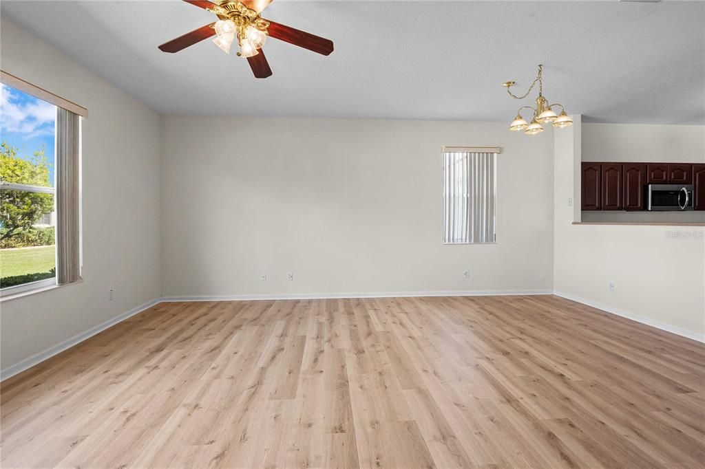 Activo con contrato: $340,000 (2 camas, 3 baños, 1835 Pies cuadrados)