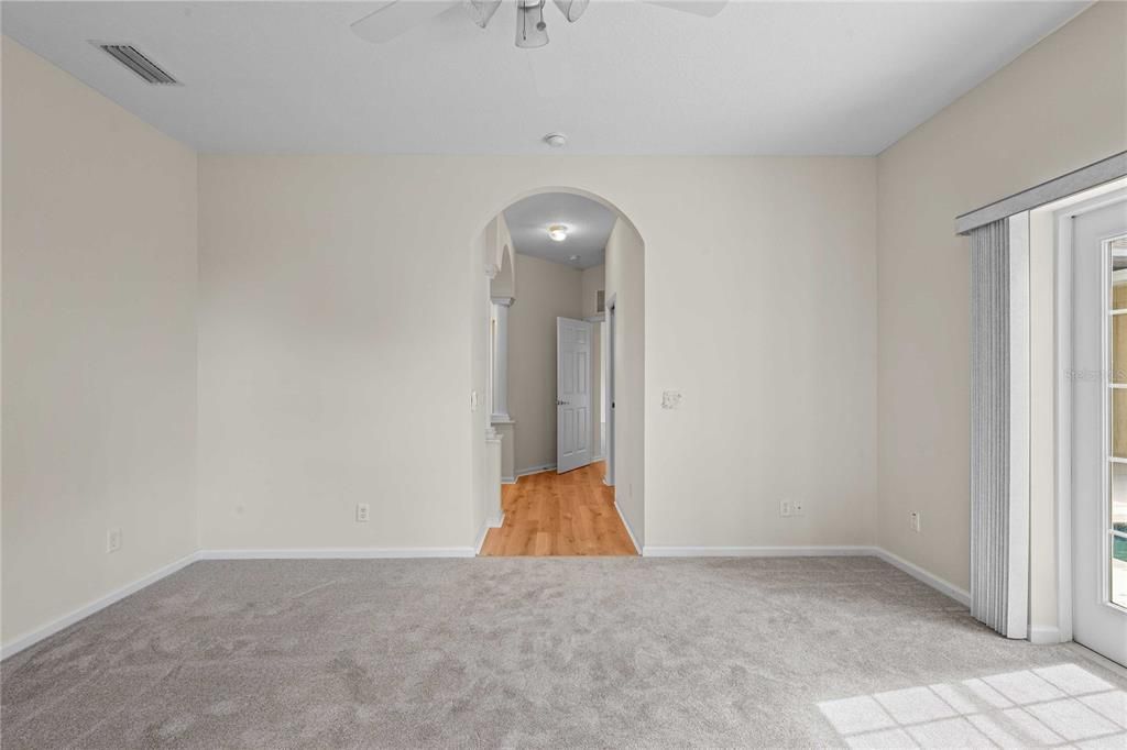 Activo con contrato: $340,000 (2 camas, 3 baños, 1835 Pies cuadrados)