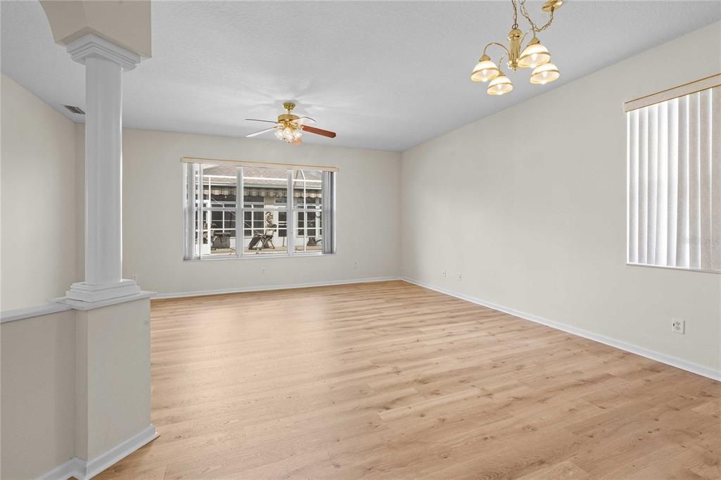 Activo con contrato: $340,000 (2 camas, 3 baños, 1835 Pies cuadrados)