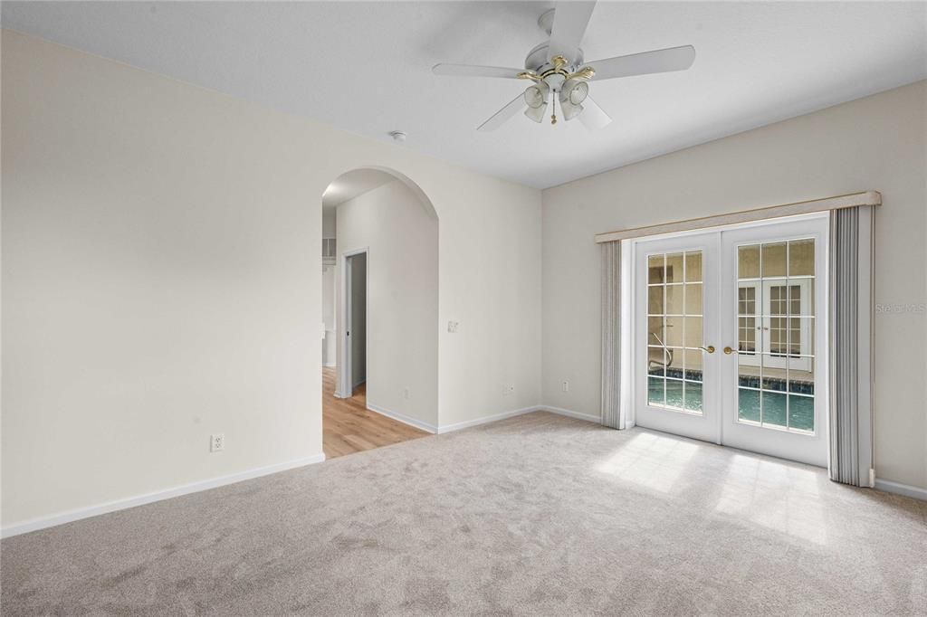 Activo con contrato: $340,000 (2 camas, 3 baños, 1835 Pies cuadrados)