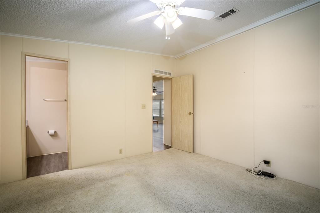 En Venta: $139,900 (2 camas, 2 baños, 1002 Pies cuadrados)