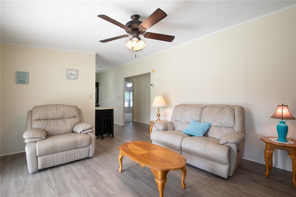 En Venta: $139,900 (2 camas, 2 baños, 1002 Pies cuadrados)