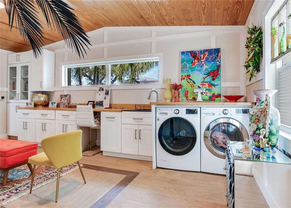 待售: $1,700,000 (4 贝兹, 3 浴室, 2934 平方英尺)