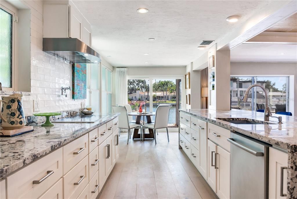 待售: $1,700,000 (4 贝兹, 3 浴室, 2934 平方英尺)