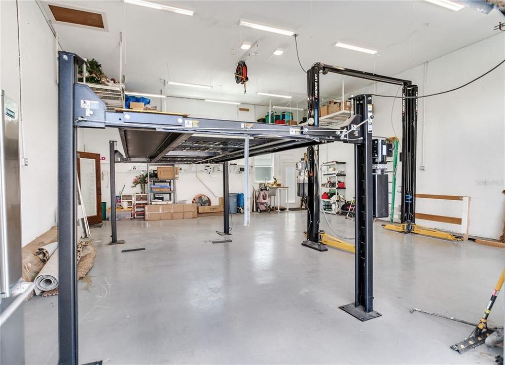 待售: $1,700,000 (4 贝兹, 3 浴室, 2934 平方英尺)