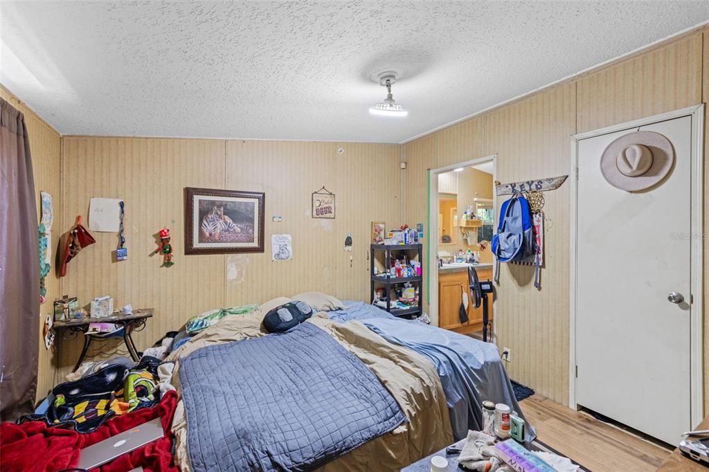 For Sale: $107,000 (2 beds, 2 baths, 960 Square Feet)