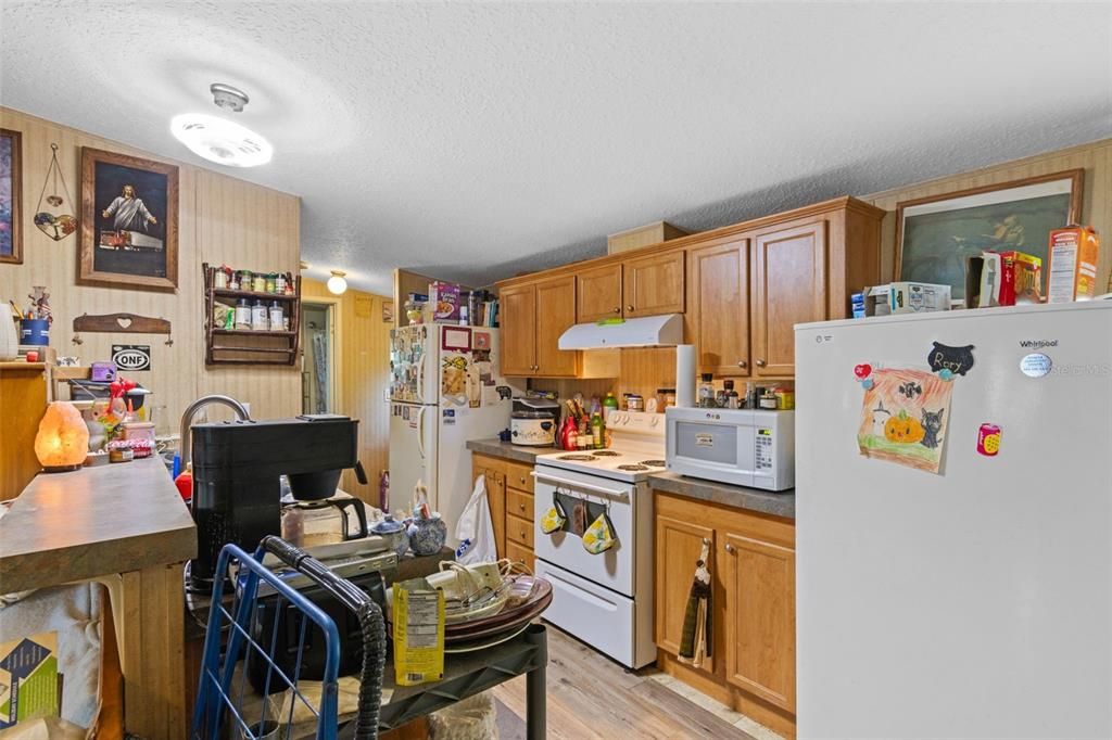 For Sale: $107,000 (2 beds, 2 baths, 960 Square Feet)