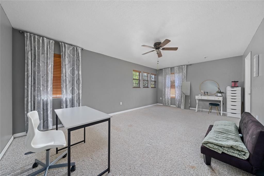 На продажу: $665,000 (5 спален, 3 ванн, 3642 Квадратных фут)