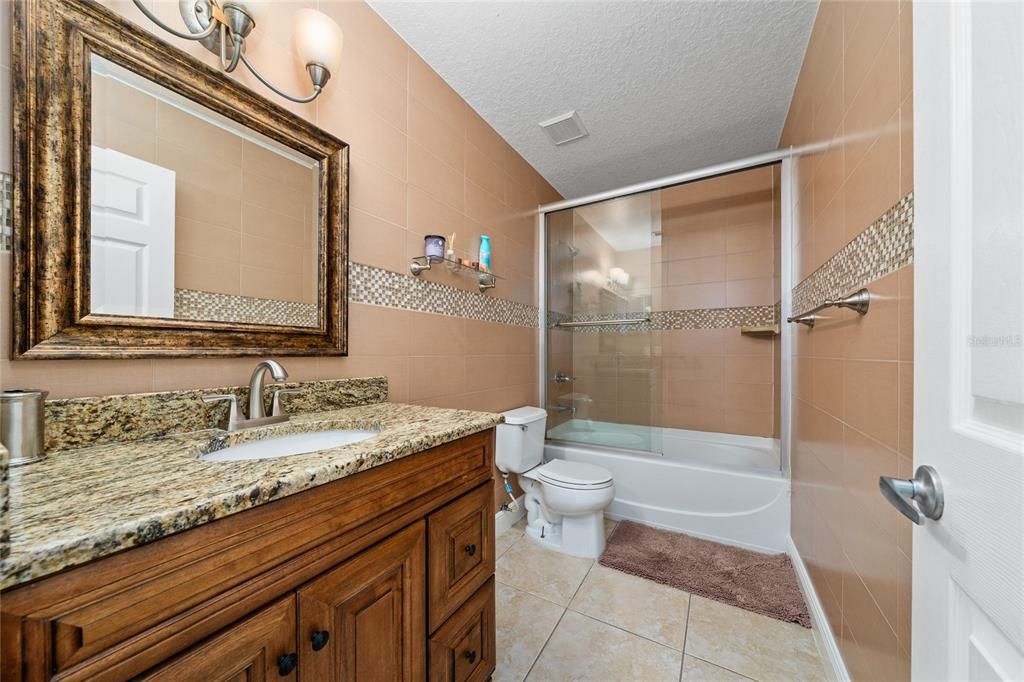 На продажу: $665,000 (5 спален, 3 ванн, 3642 Квадратных фут)