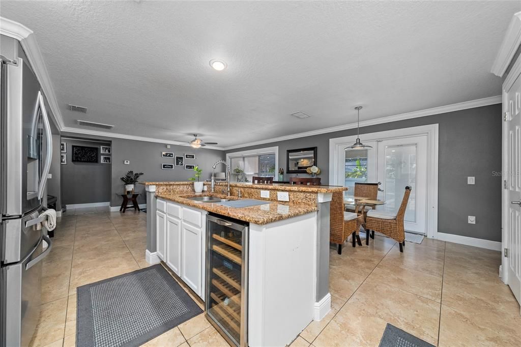 На продажу: $665,000 (5 спален, 3 ванн, 3642 Квадратных фут)