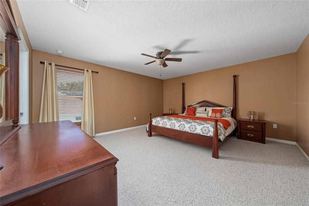 На продажу: $665,000 (5 спален, 3 ванн, 3642 Квадратных фут)