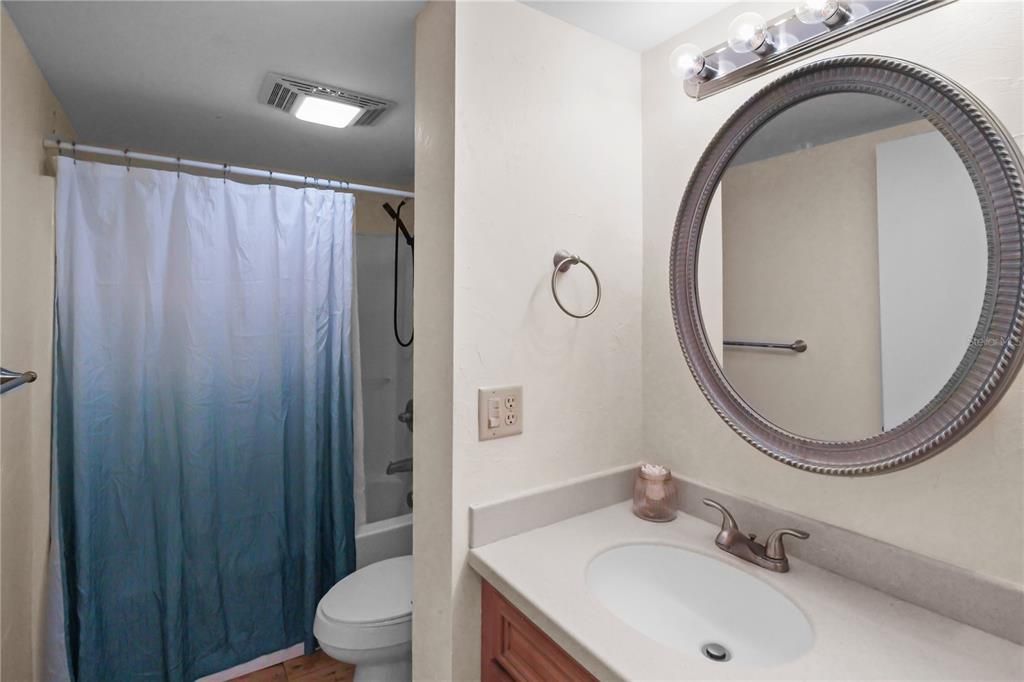 待售: $130,000 (2 贝兹, 2 浴室, 1123 平方英尺)