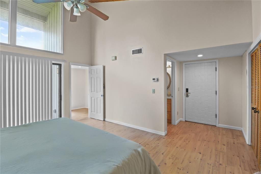 待售: $130,000 (2 贝兹, 2 浴室, 1123 平方英尺)