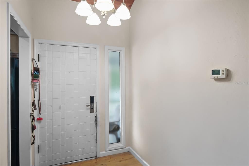 待售: $130,000 (2 贝兹, 2 浴室, 1123 平方英尺)