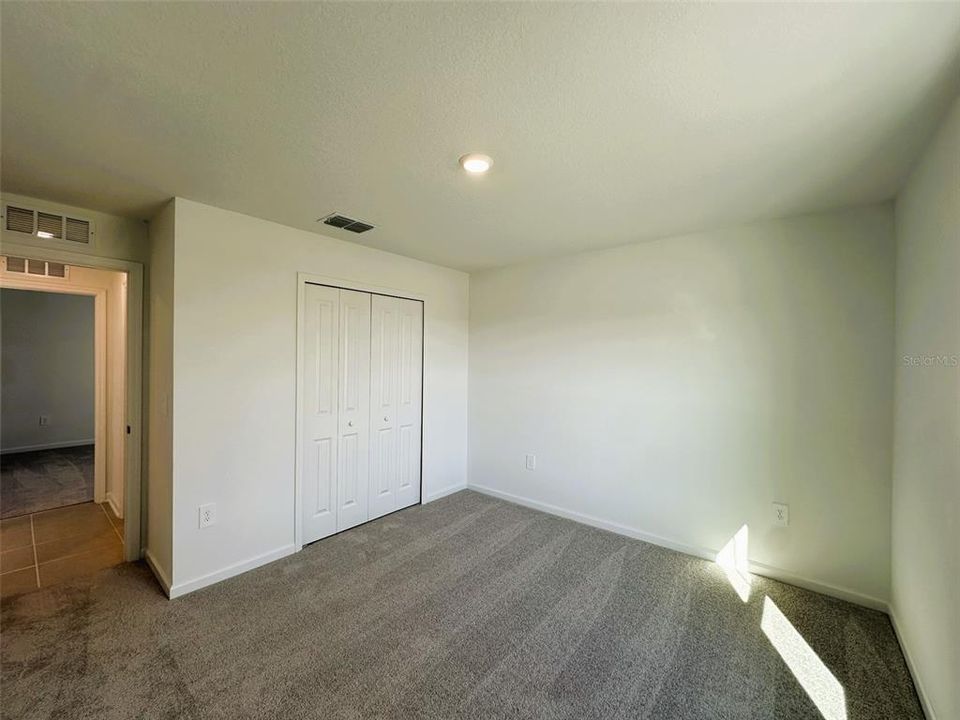 合同活跃: $2,099 (4 贝兹, 3 浴室, 2174 平方英尺)