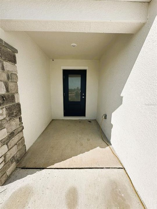 合同活跃: $2,099 (4 贝兹, 3 浴室, 2174 平方英尺)