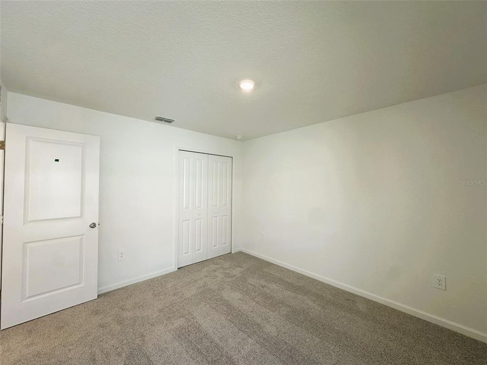 合同活跃: $2,099 (4 贝兹, 3 浴室, 2174 平方英尺)