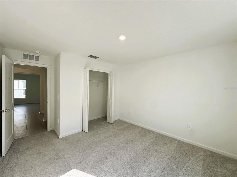 合同活跃: $2,099 (4 贝兹, 3 浴室, 2174 平方英尺)