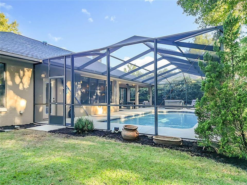 合同活跃: $475,000 (3 贝兹, 2 浴室, 2119 平方英尺)