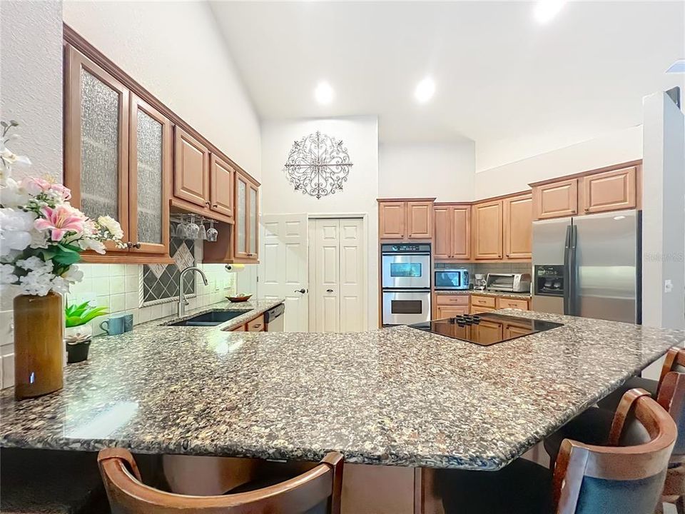 合同活跃: $475,000 (3 贝兹, 2 浴室, 2119 平方英尺)