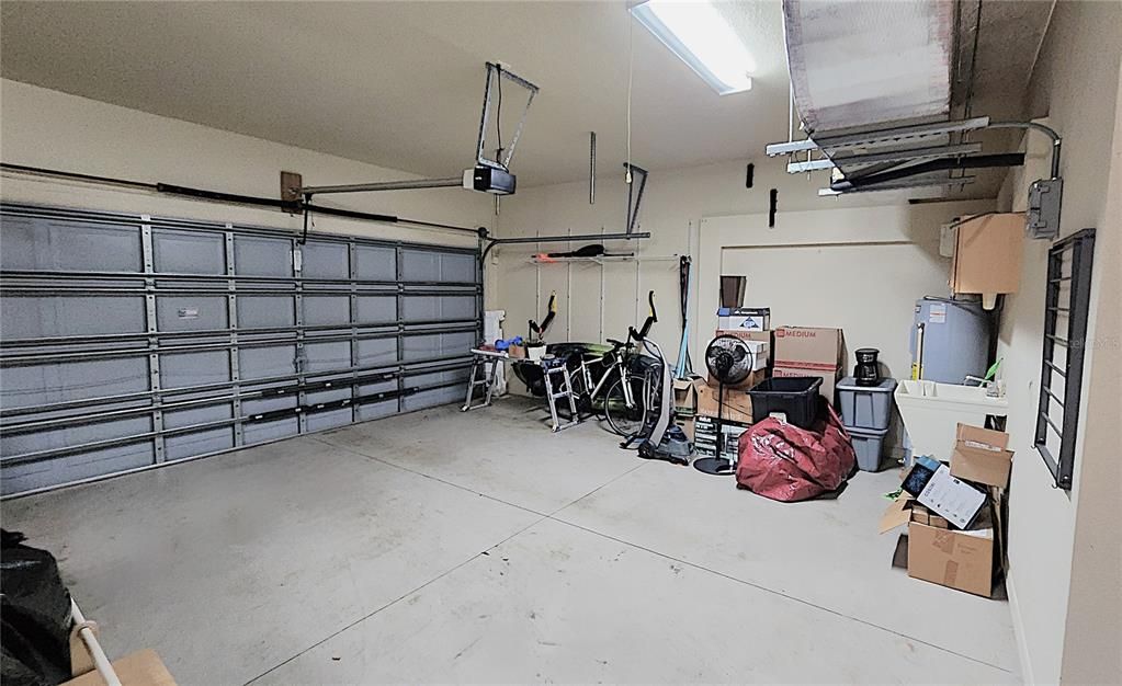 合同活跃: $475,000 (3 贝兹, 2 浴室, 2119 平方英尺)