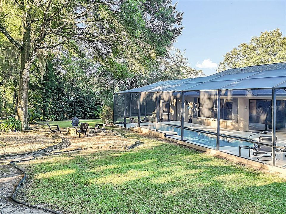 合同活跃: $475,000 (3 贝兹, 2 浴室, 2119 平方英尺)