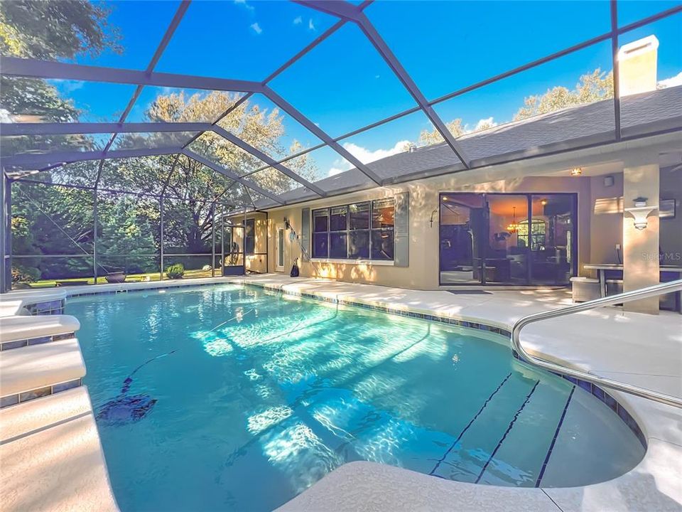 合同活跃: $475,000 (3 贝兹, 2 浴室, 2119 平方英尺)