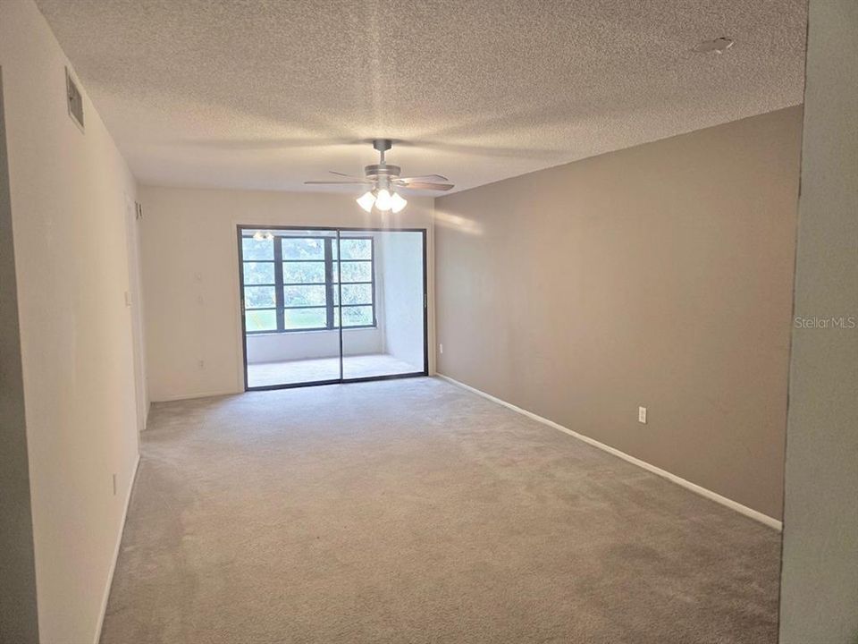 出租: $1,444 (2 贝兹, 2 浴室, 940 平方英尺)