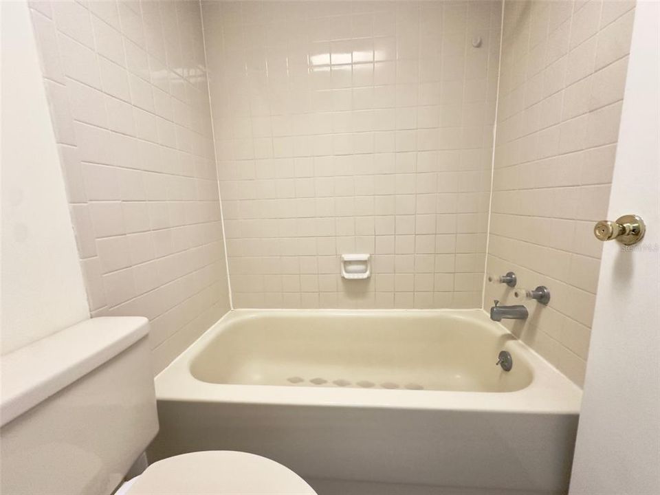 出租: $1,444 (2 贝兹, 2 浴室, 940 平方英尺)