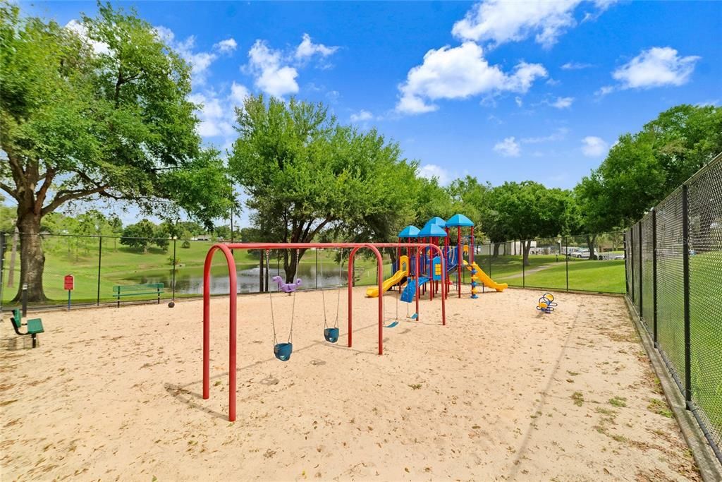 待售: $419,000 (4 贝兹, 2 浴室, 1763 平方英尺)