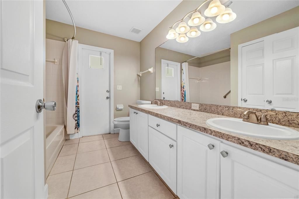 待售: $419,000 (4 贝兹, 2 浴室, 1763 平方英尺)