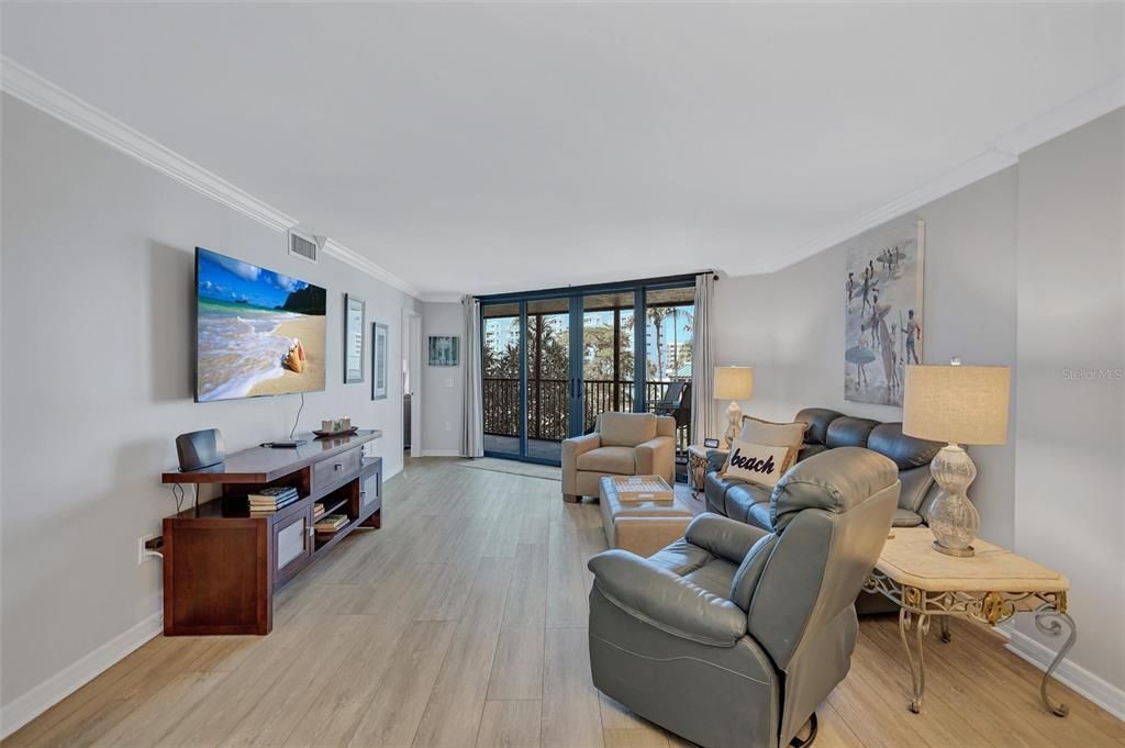 出租: $7,000 (2 贝兹, 2 浴室, 1498 平方英尺)