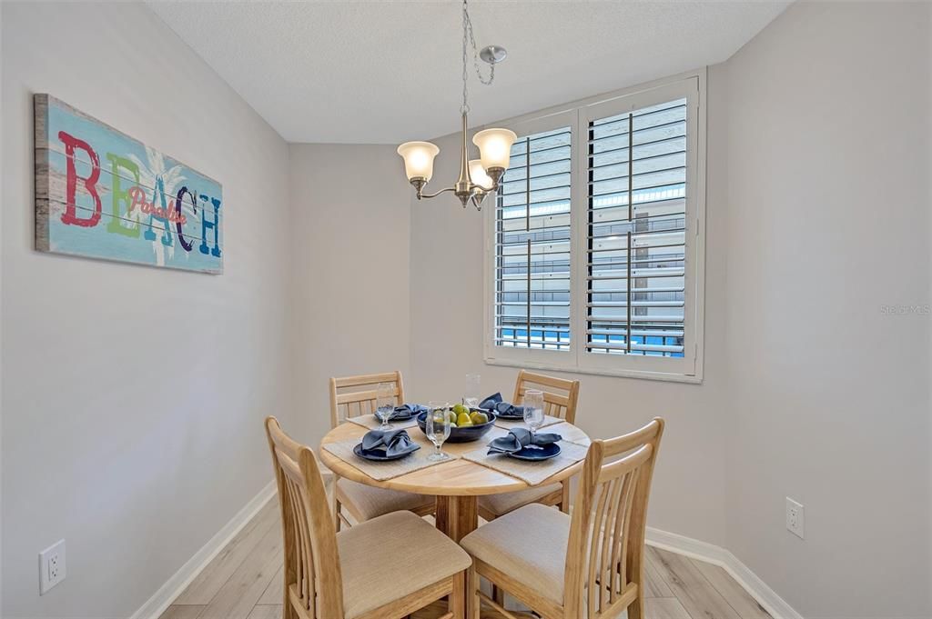 出租: $7,000 (2 贝兹, 2 浴室, 1498 平方英尺)