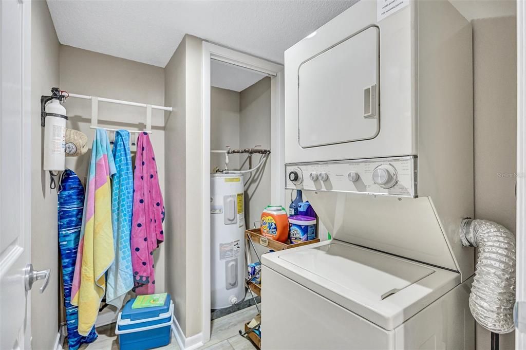 出租: $7,000 (2 贝兹, 2 浴室, 1498 平方英尺)