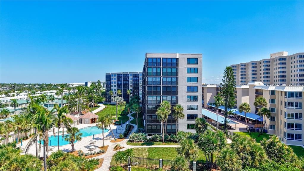 出租: $7,000 (2 贝兹, 2 浴室, 1498 平方英尺)