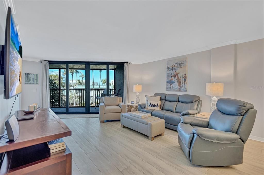 出租: $7,000 (2 贝兹, 2 浴室, 1498 平方英尺)