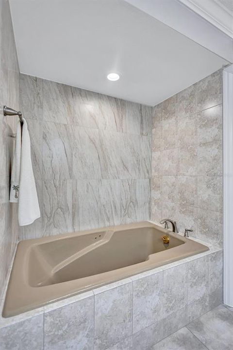 出租: $7,000 (2 贝兹, 2 浴室, 1498 平方英尺)