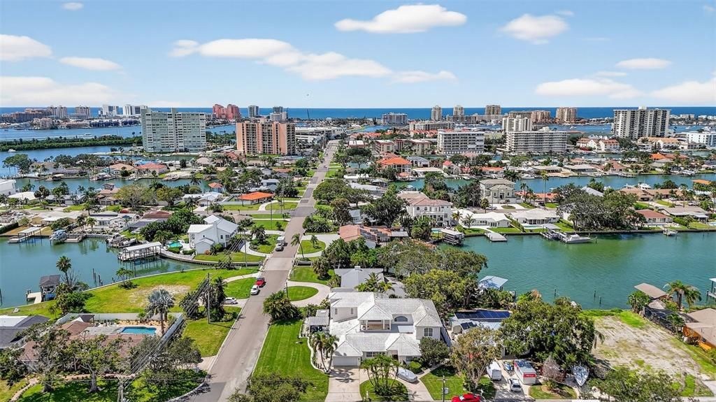 For Sale: $1,899,000 (5 beds, 4 baths, 3022 Square Feet)