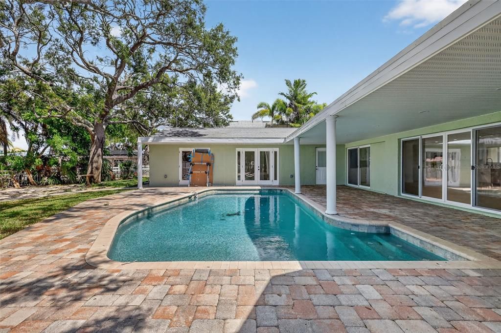 For Sale: $1,899,000 (5 beds, 4 baths, 3022 Square Feet)