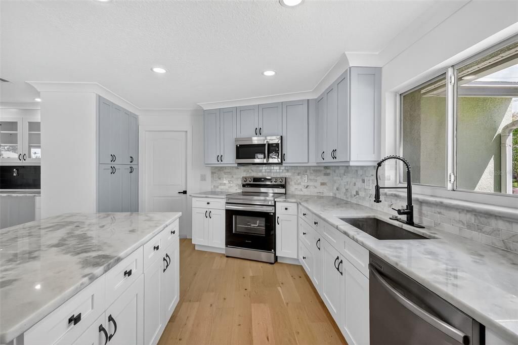 For Sale: $1,899,000 (5 beds, 4 baths, 3022 Square Feet)