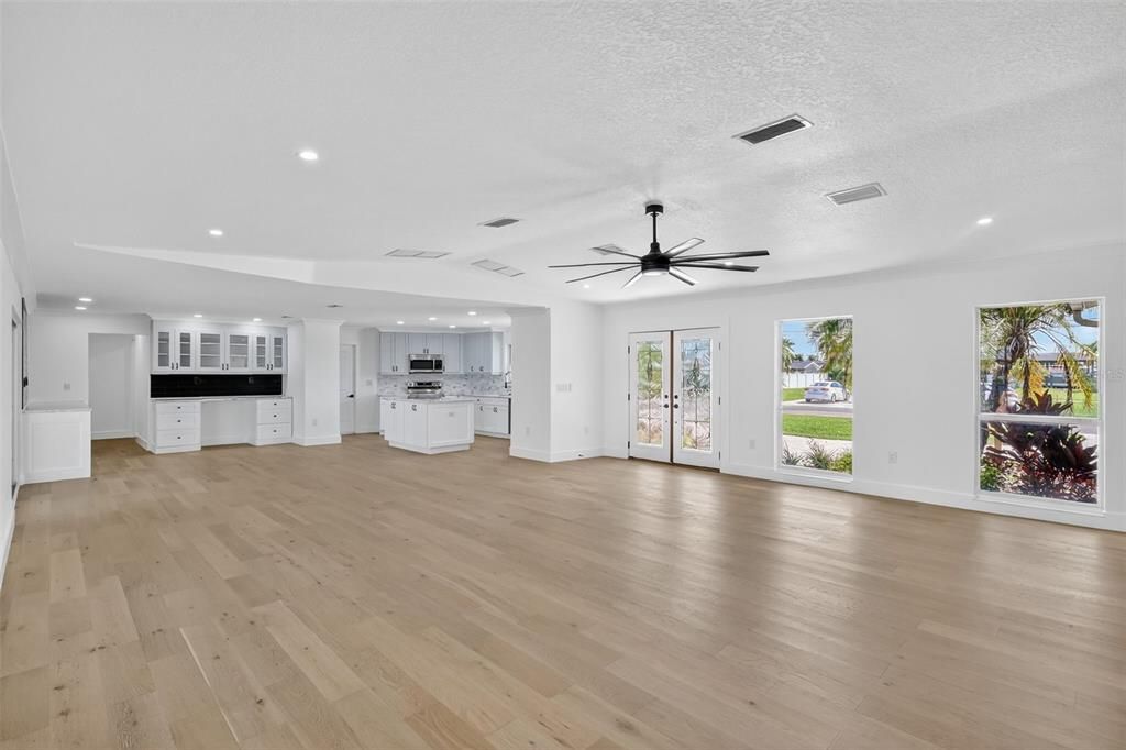 For Sale: $1,899,000 (5 beds, 4 baths, 3022 Square Feet)