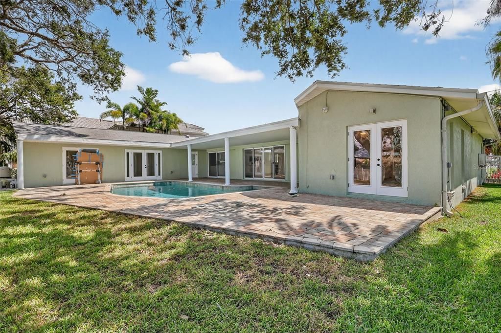 For Sale: $1,899,000 (5 beds, 4 baths, 3022 Square Feet)