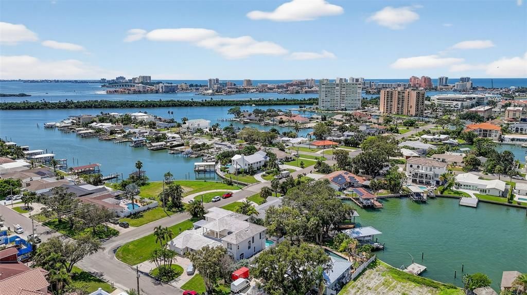 For Sale: $1,899,000 (5 beds, 4 baths, 3022 Square Feet)