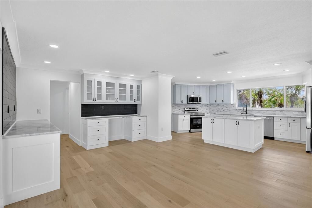 For Sale: $1,899,000 (5 beds, 4 baths, 3022 Square Feet)