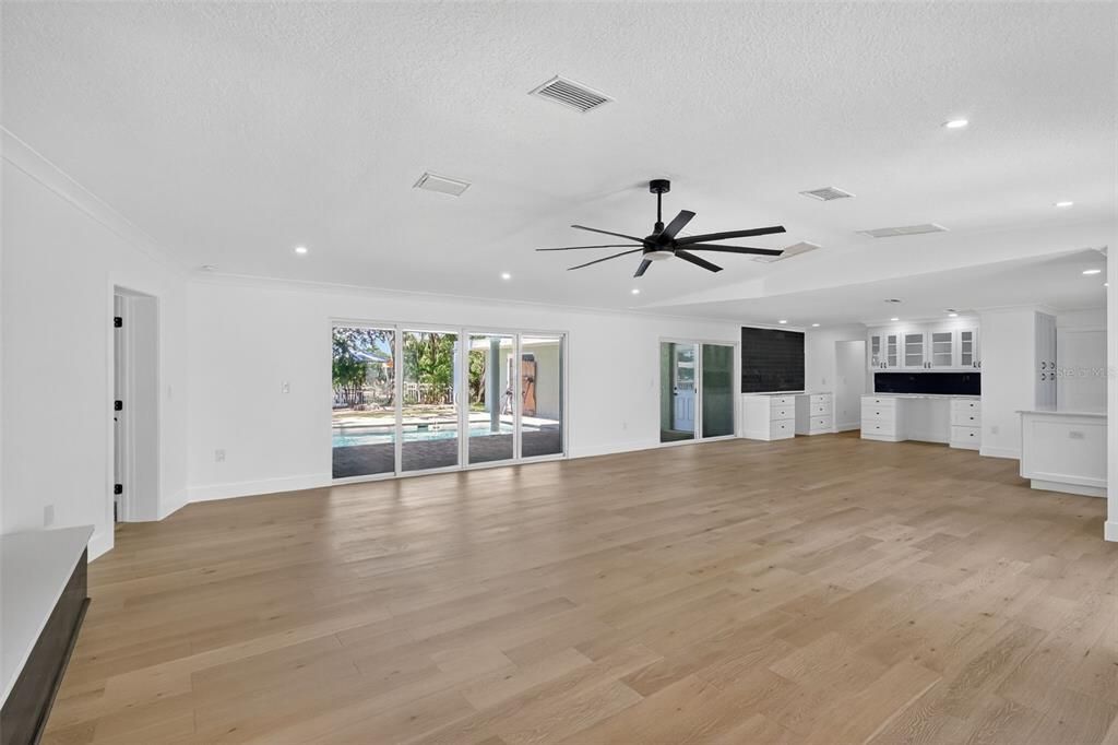 For Sale: $1,899,000 (5 beds, 4 baths, 3022 Square Feet)