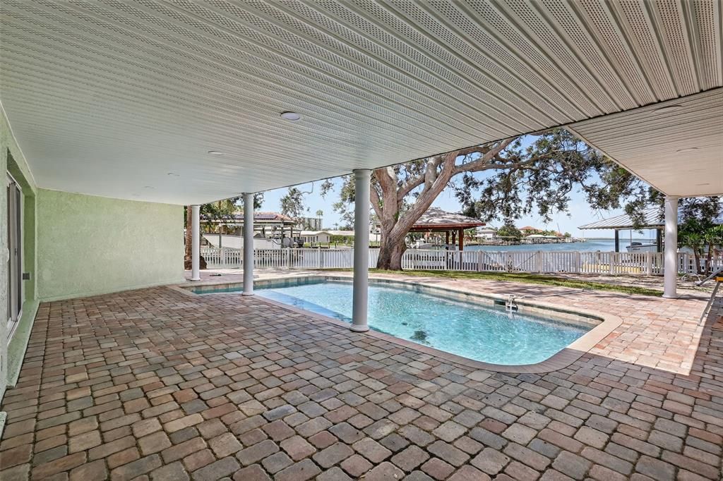 For Sale: $1,899,000 (5 beds, 4 baths, 3022 Square Feet)