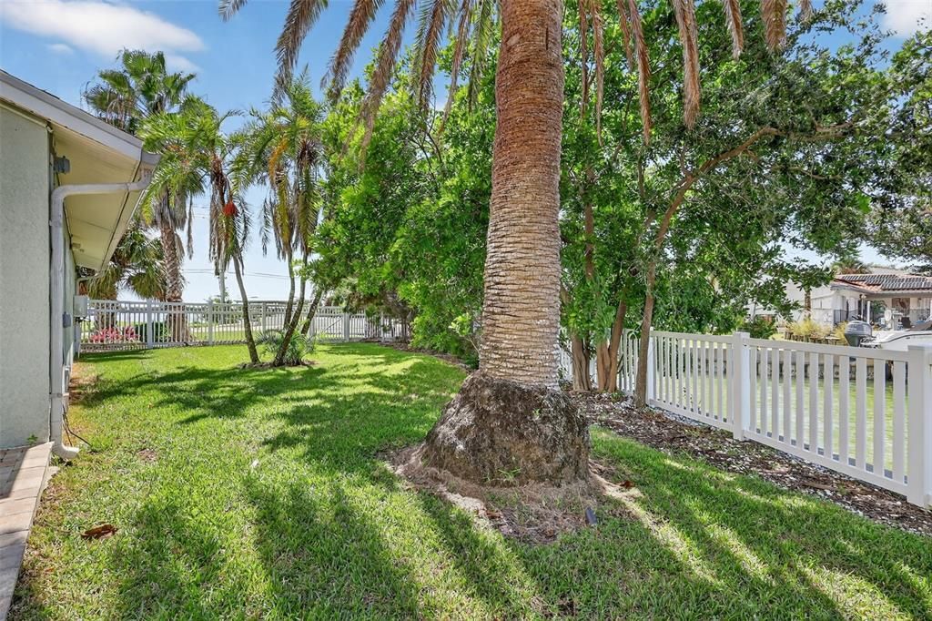 For Sale: $1,899,000 (5 beds, 4 baths, 3022 Square Feet)