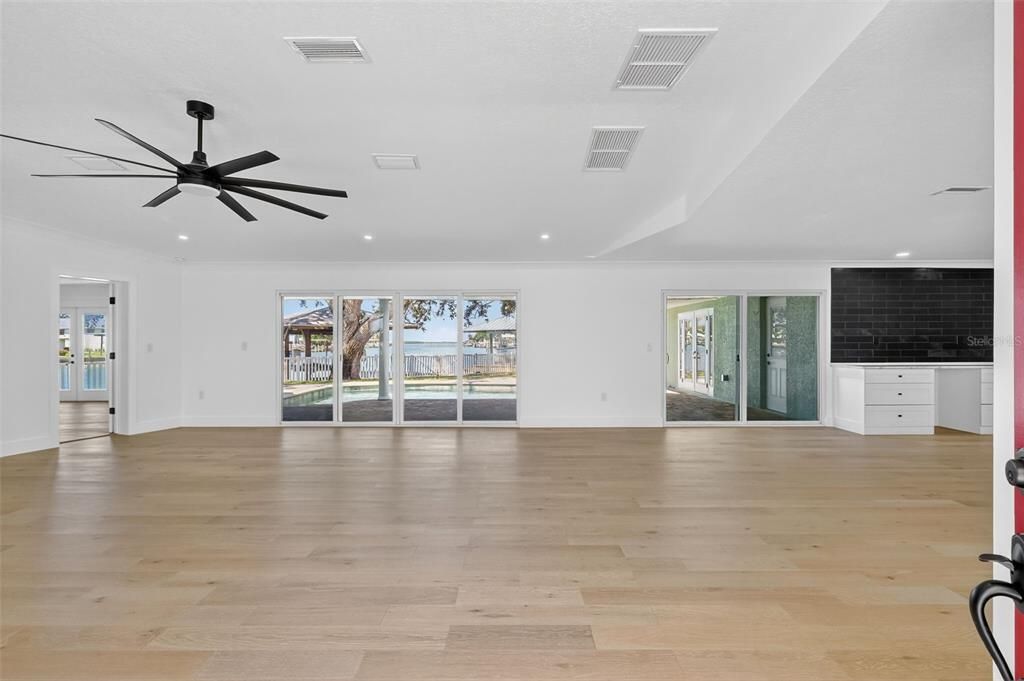 For Sale: $1,899,000 (5 beds, 4 baths, 3022 Square Feet)